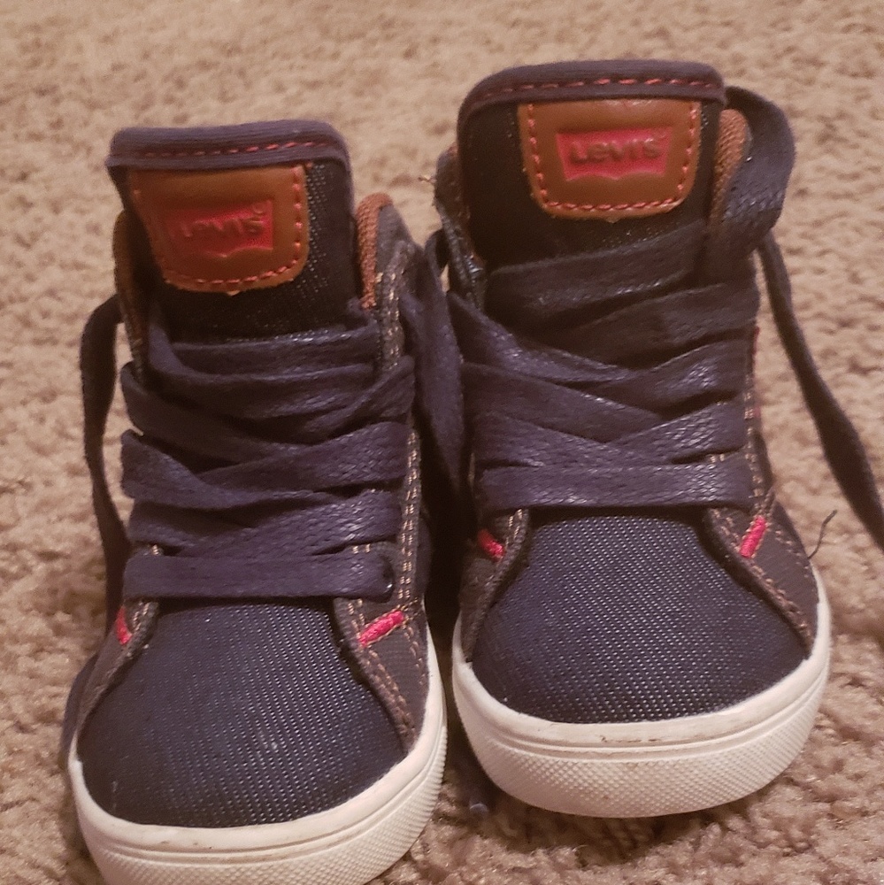 Size 7 Levi Denim